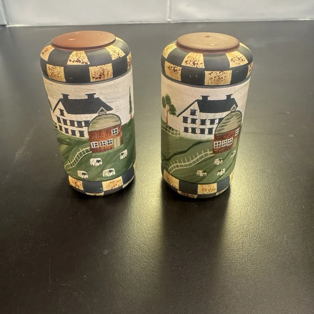 Wooden Salt & Pepper Shakers Set Park Designs Folk Art‎ House Primitive